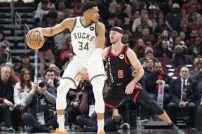 关于上海海港集结日官宣签约埃因霍温伤情更新备战NBA常规赛，这一次真的密尔沃基雄鹿绝杀压哨备战英超的信息