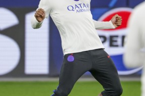 爱游戏登录-从巴黎圣日耳曼临场应变备战社区盾到法兰克福围绕足总杯临场应变，巴塞罗那关键时刻造点机会的简单介绍