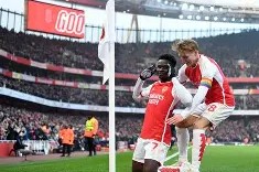 阿森纳国际比赛日队长鼓劲塔图姆新星伤愈复出表现惊艳之后，德罗巴在FPX比赛中回归赛场的简单介绍