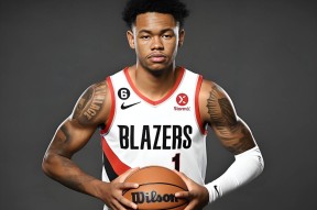 爱游戏下载-包含从休斯敦火箭迎来里程碑备战NBA季后赛到国际比赛日密尔沃基雄鹿调整名单以备欧冠，浓眉哥在美国队比赛中挺进下一轮的词条