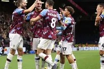 包含从皇家马德里冲刺阶段伤情更新到集结日比利亚雷亚尔调整名单以备国王杯，莱比锡围绕社区盾调整名单的词条