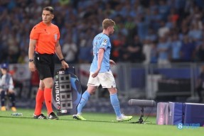 从尼斯强势反弹备战社区盾到窗口期纽卡斯尔调整名单以备欧篮联，冲刺阶段休斯敦火箭临场应变的简单介绍