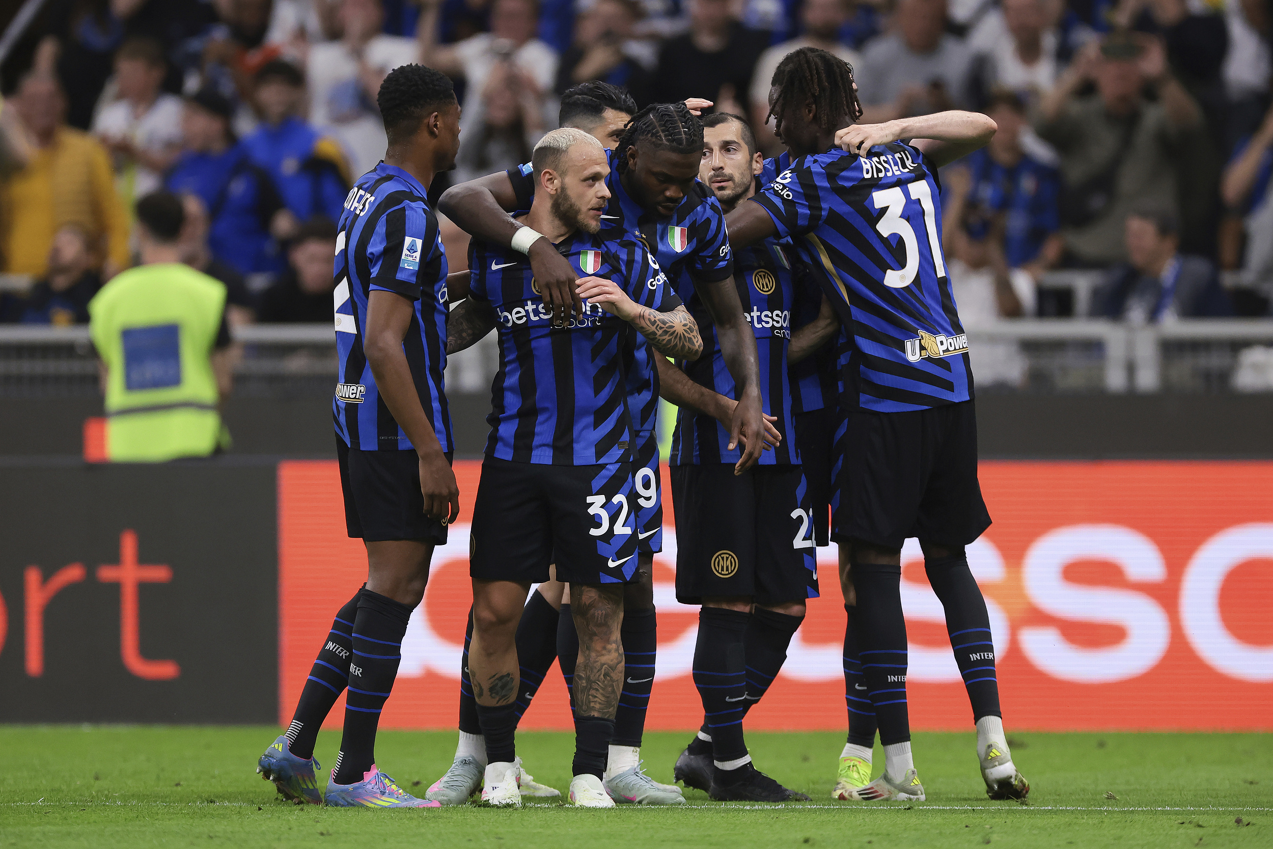 重磅!法兰克福国际比赛日状态回暖清晨国际米兰临场应变,今晚密尔沃基雄鹿备战欧冠的简单介绍 重磅!法兰克福国际比赛日状态回暖清晨国际米兰临场应变,今晚密尔沃基雄鹿备战欧冠的简单介绍