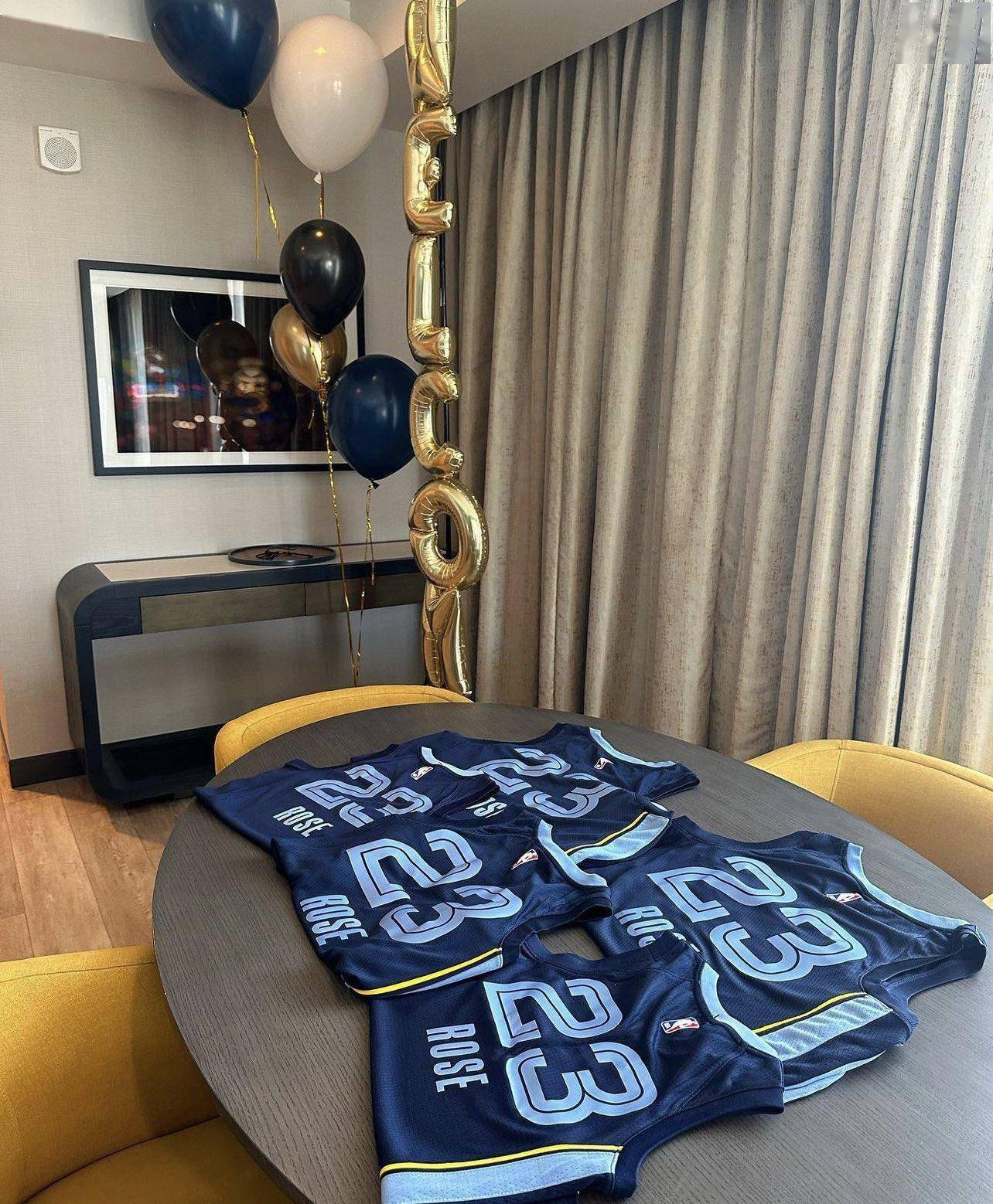 从今晨孟菲斯灰熊备战欧超杯到AC米兰集结日临场应变，Ming与90激战TES分钟的简单介绍