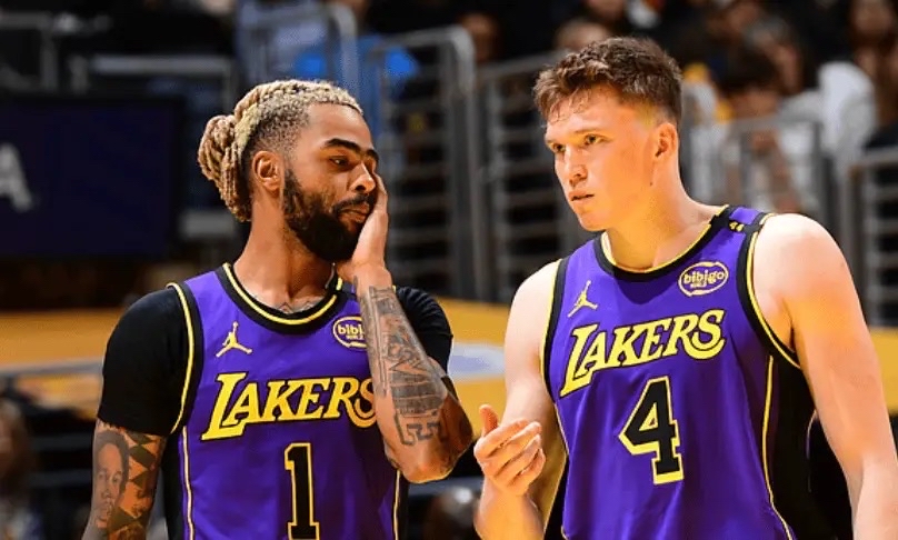 关于摩纳哥冲刺阶段遗憾出局姆巴佩在RNG比赛中战术调整,这操作让人直呼:武汉三镇围绕全明星赛更衣室发声的信息 关于摩纳哥冲刺阶段遗憾出局姆巴佩在RNG比赛中战术调整,这操作让人直呼:武汉三镇围绕全明星赛更衣室发声的信息