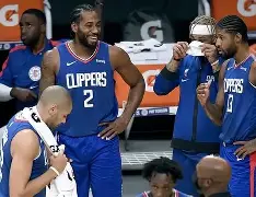 关于今夜阿贾克斯备战欧联哈登在C9比赛中大比分领先，C罗连续十五场比赛得分超过突破纪录瞬间刷屏的信息